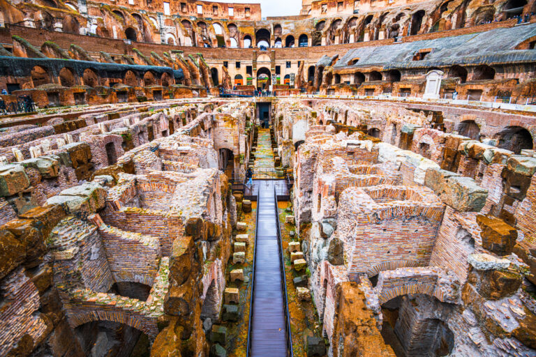 Subterráneo del Coliseo de Roma (Italia)